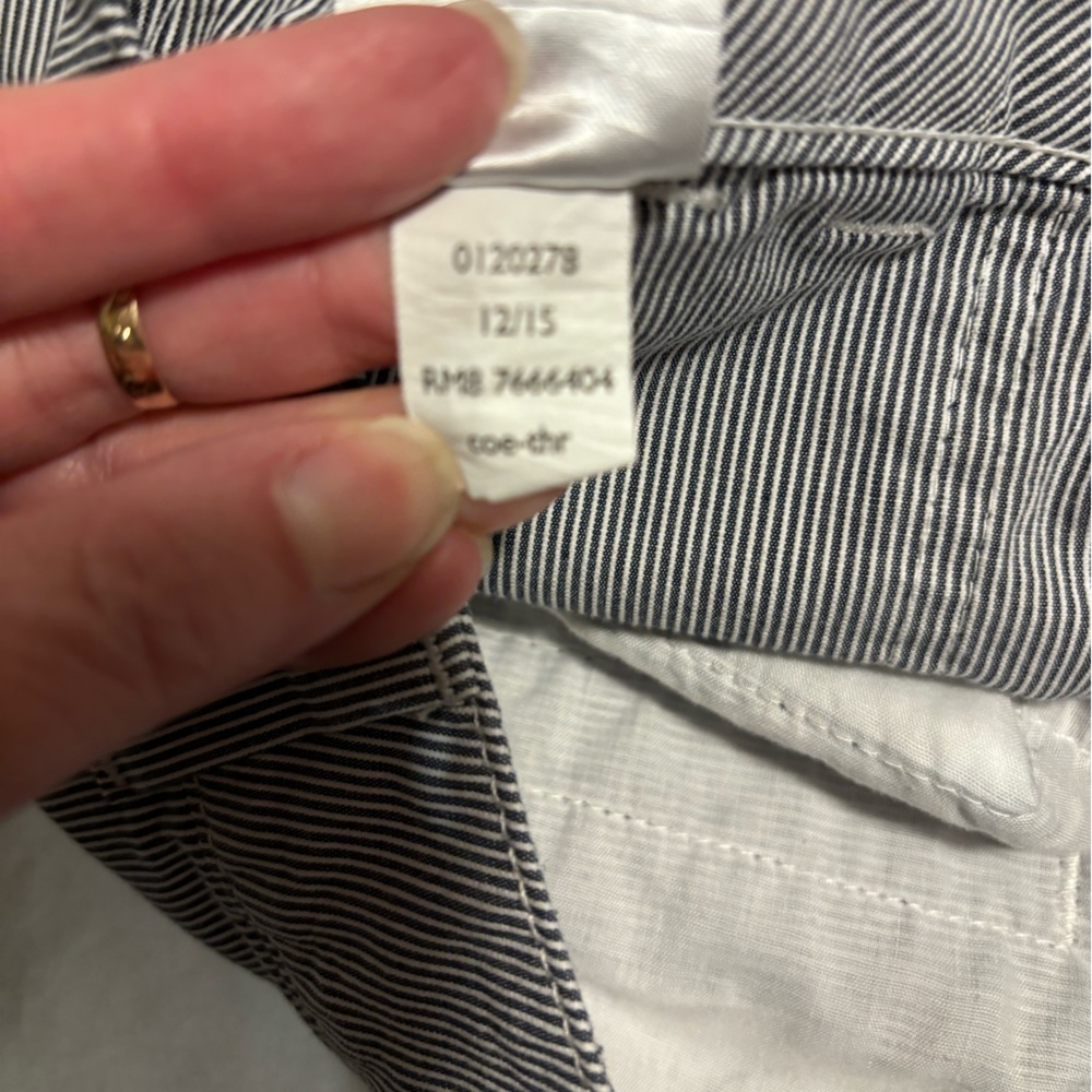 Tommy Hilfiger blue & white skirt with square pockets & back vent, 10 - Picture 10 of 12